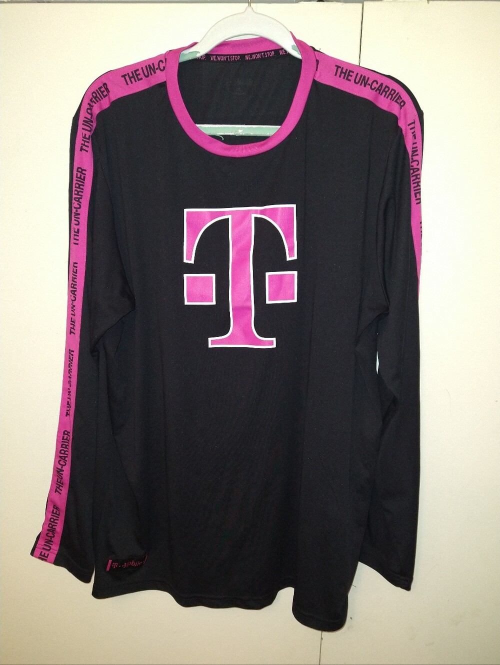 T-Mobile Black Employee Work Long Sleeve Tee Shirt Men's sz 2XL.